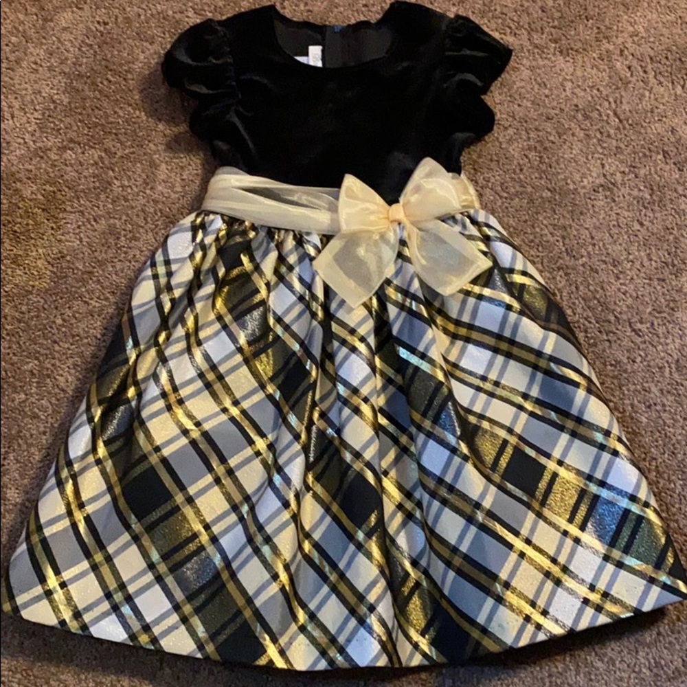 Girl’s Bonnie Jean Christmas Dress size 6